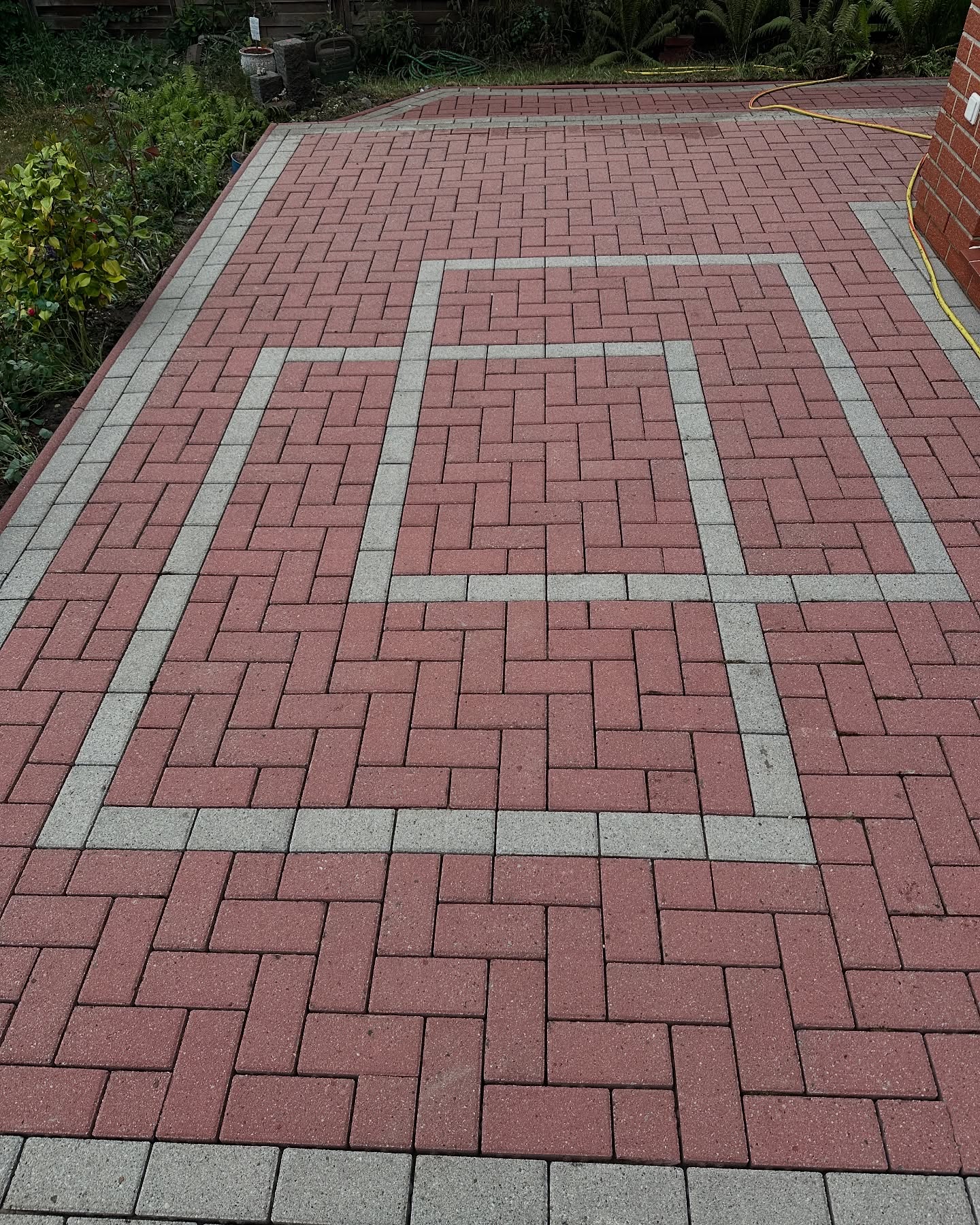 Terrassen- und Außenreinigung